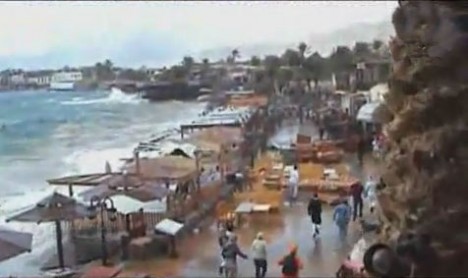 Bouře v letovisku Dahab, Egypt